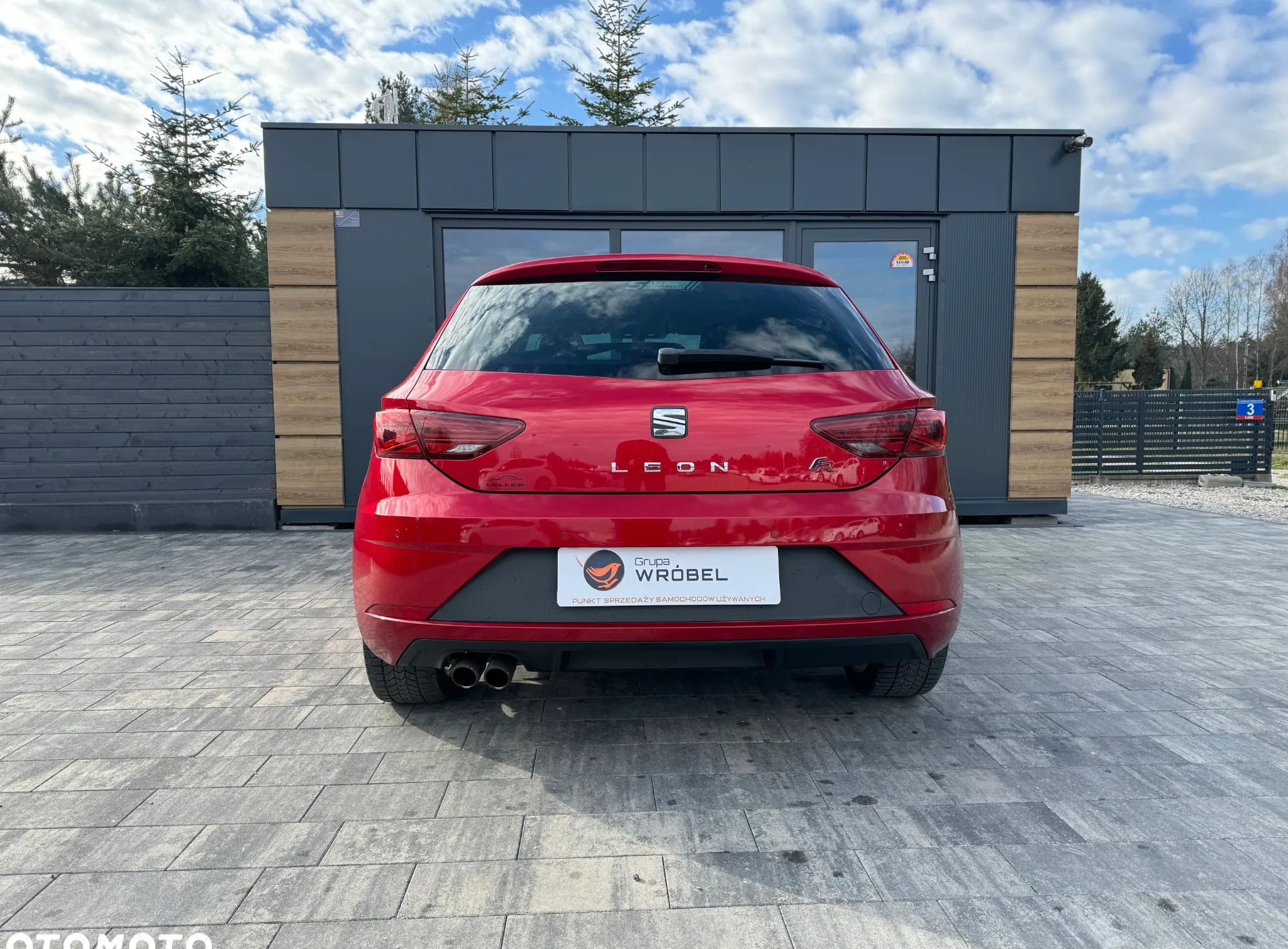 Seat Leon cena 54900 przebieg: 150600, rok produkcji 2018 z Miastko małe 232